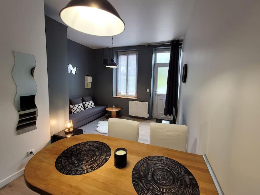 מונטרז'י Studio Prive Centre Saint Louis מראה חיצוני תמונה
